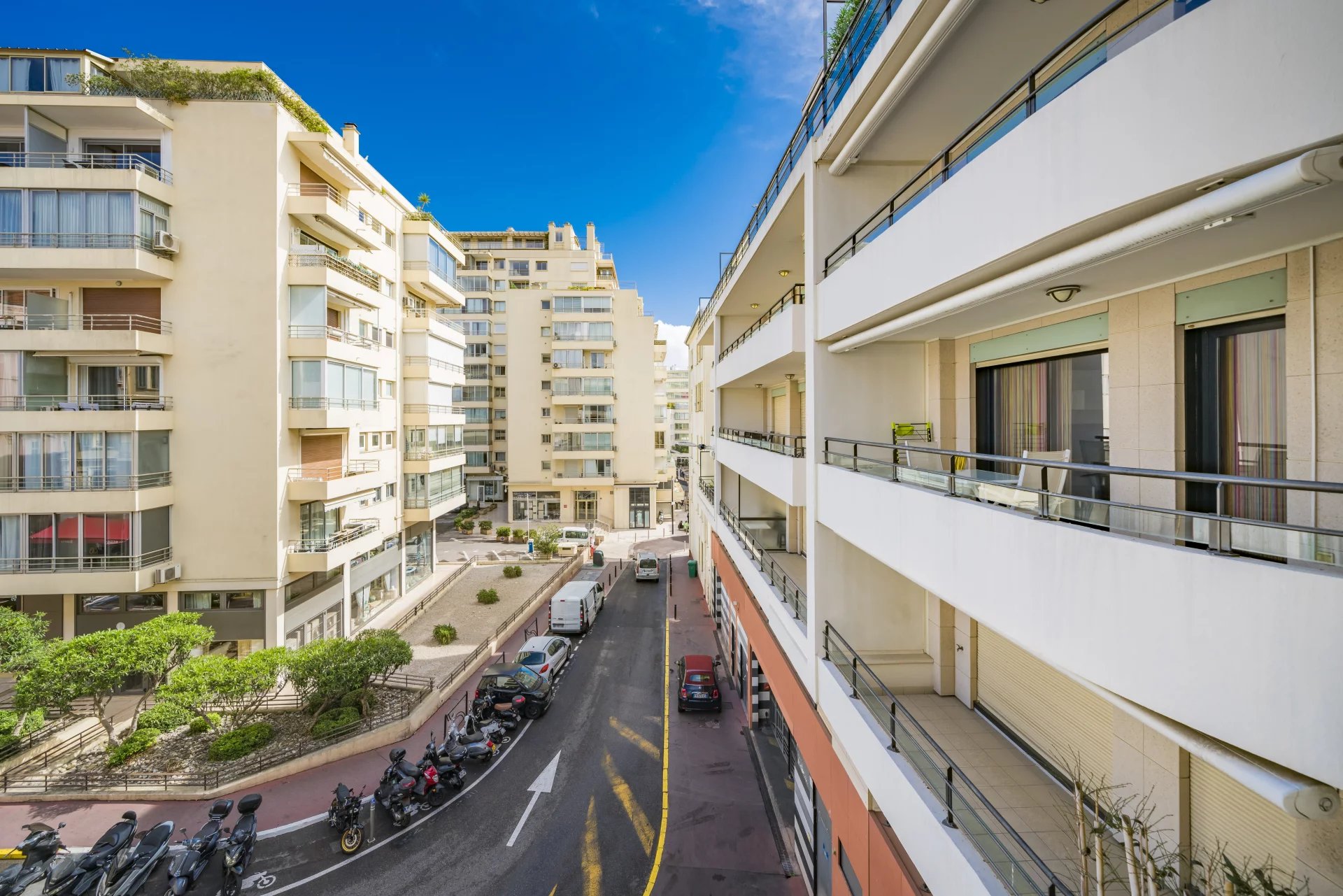 Rental apartment Cannes center, next to Croisette and convention center