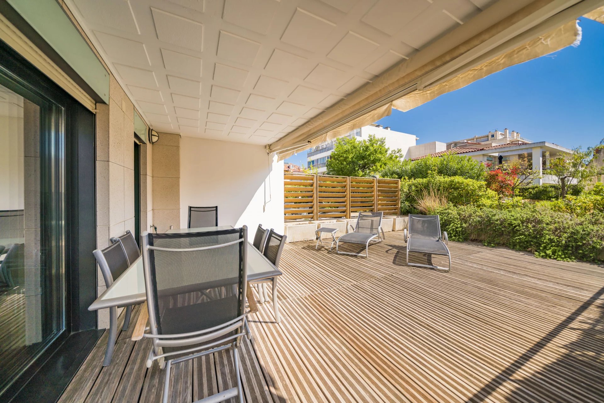 APARTMENT FOR RENT, 3 BEDROOMS CLOSE CROISETTE AND PALAIS