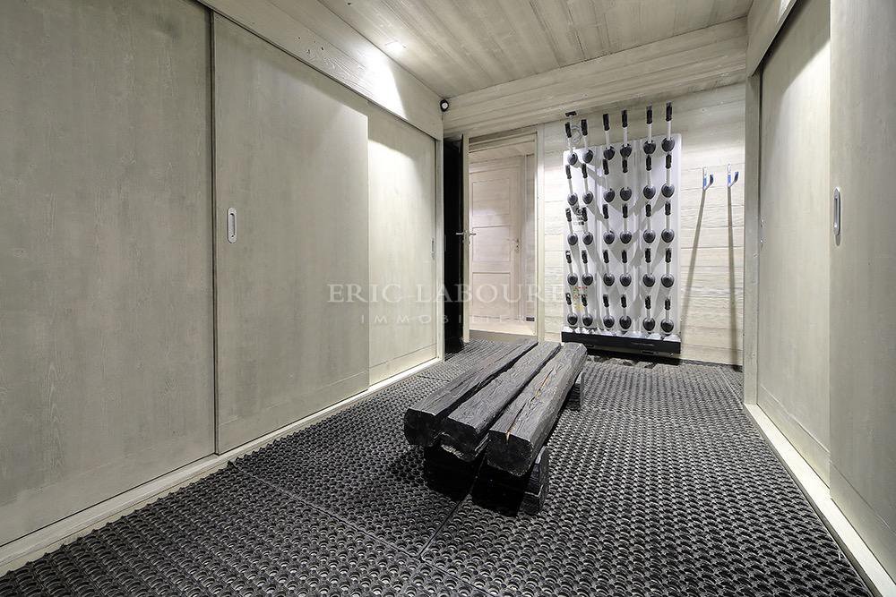 Exercise room Carpet
