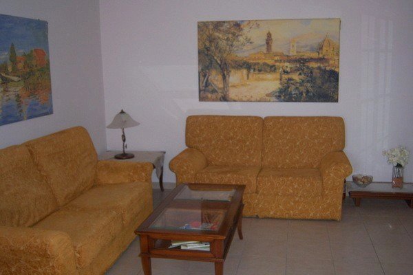 Fully furnished townhouse