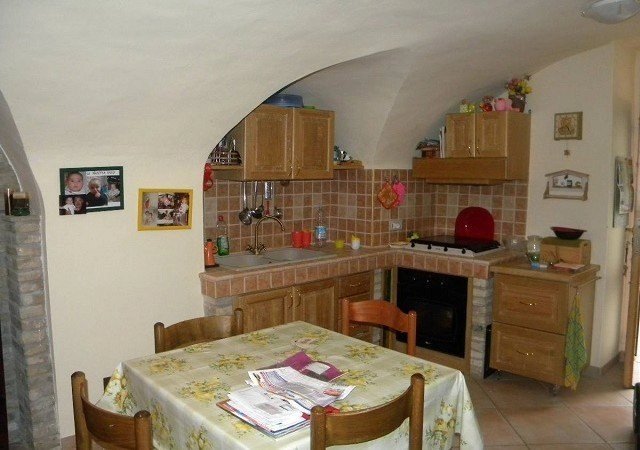 Townhouse in historical center of Silvi Paese