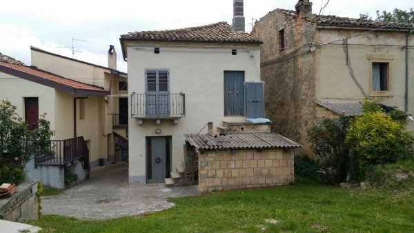 Sale Townhouse - Ari - Italy