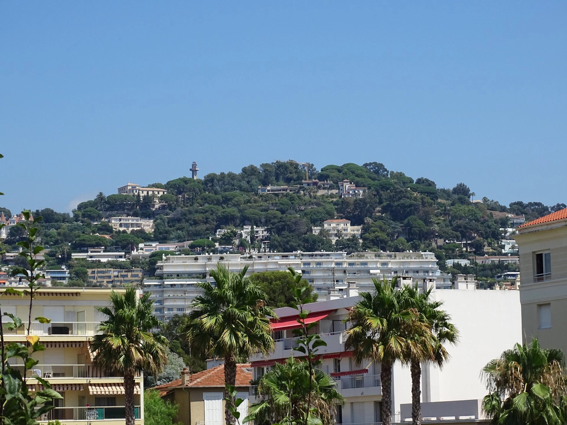 Appartement de 2 pièces Cannes Palm Beach vue sur la Californie 