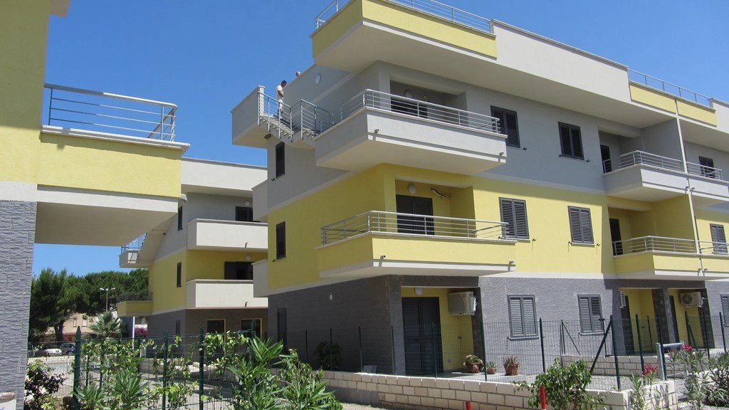 Inflyttningsklara lägenheter 150 m från stranden. Lägenheter med 1 sovrum från 64.500€, 2 sovrum från 81.500€. 2 pooler i området.