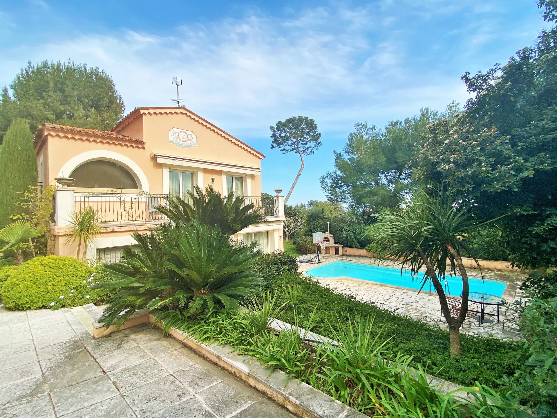Cap d'Antibes-Charming mediteranean villa near Garoupe Beach