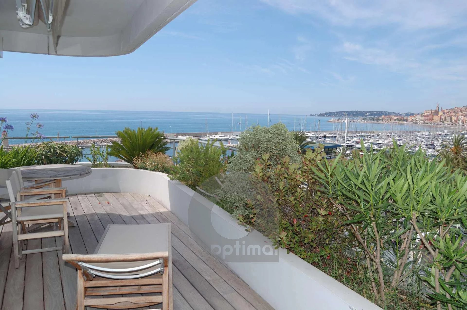 Magnificient facing sea 3rooms with big terrace and parking