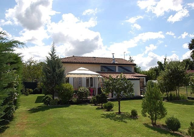 LANDES - Modern house with terrace and garage on 938 m2