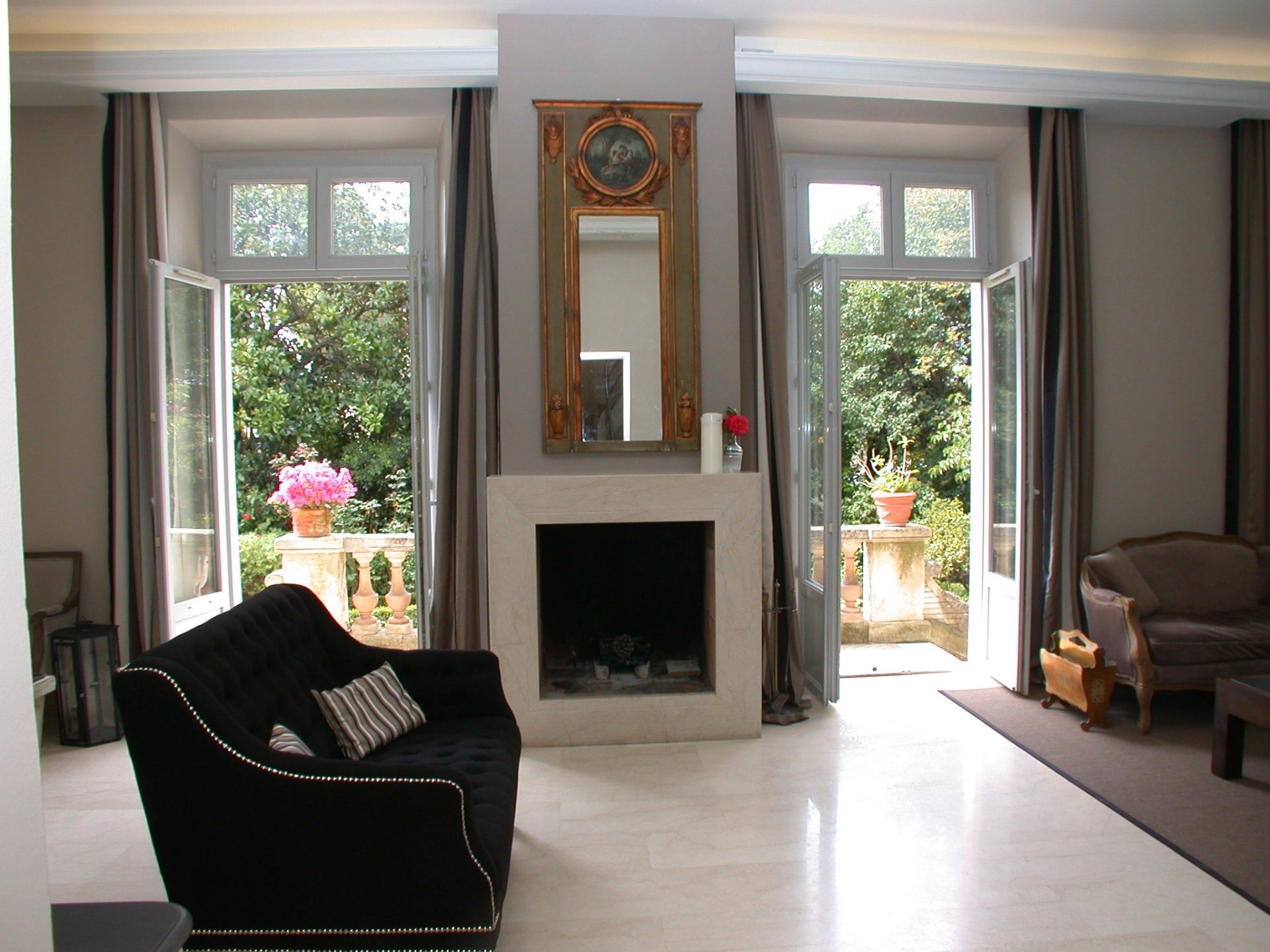 Living-room Natural light Fireplace Tile