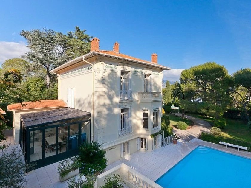 Cap Ferrat - Luxury historic villa with garden