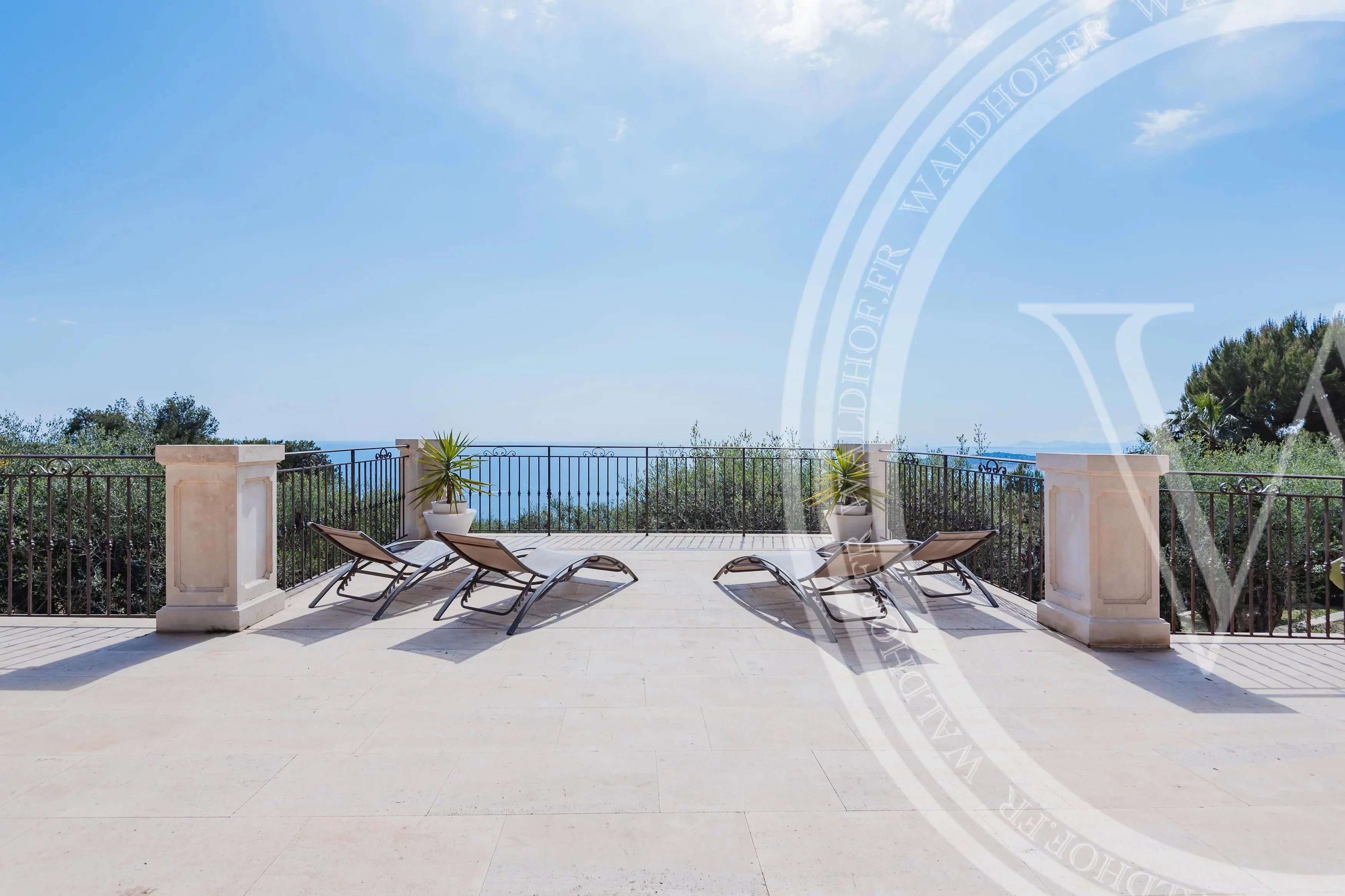 Villa 7 chambres avec vue panoramique exceptionnelle – CAP-D’AIL