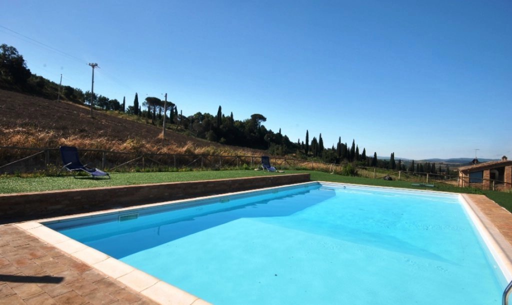 ITALY, TUSCANY, SIENA, APARTMENT IN  VILLA, WITH POOL, 6 PERSONS