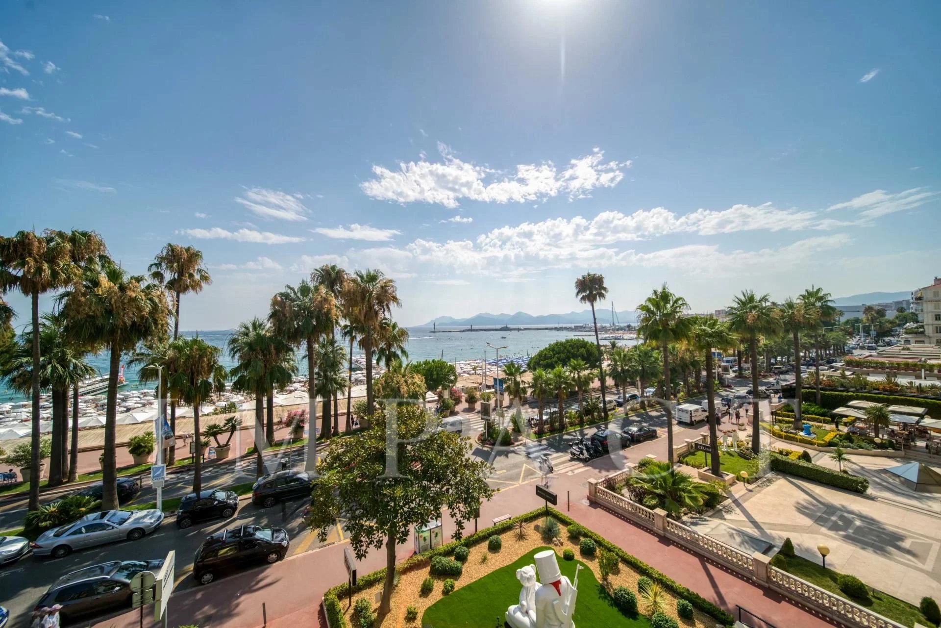Appartement neuf en location vue mer, Cannes Croisette