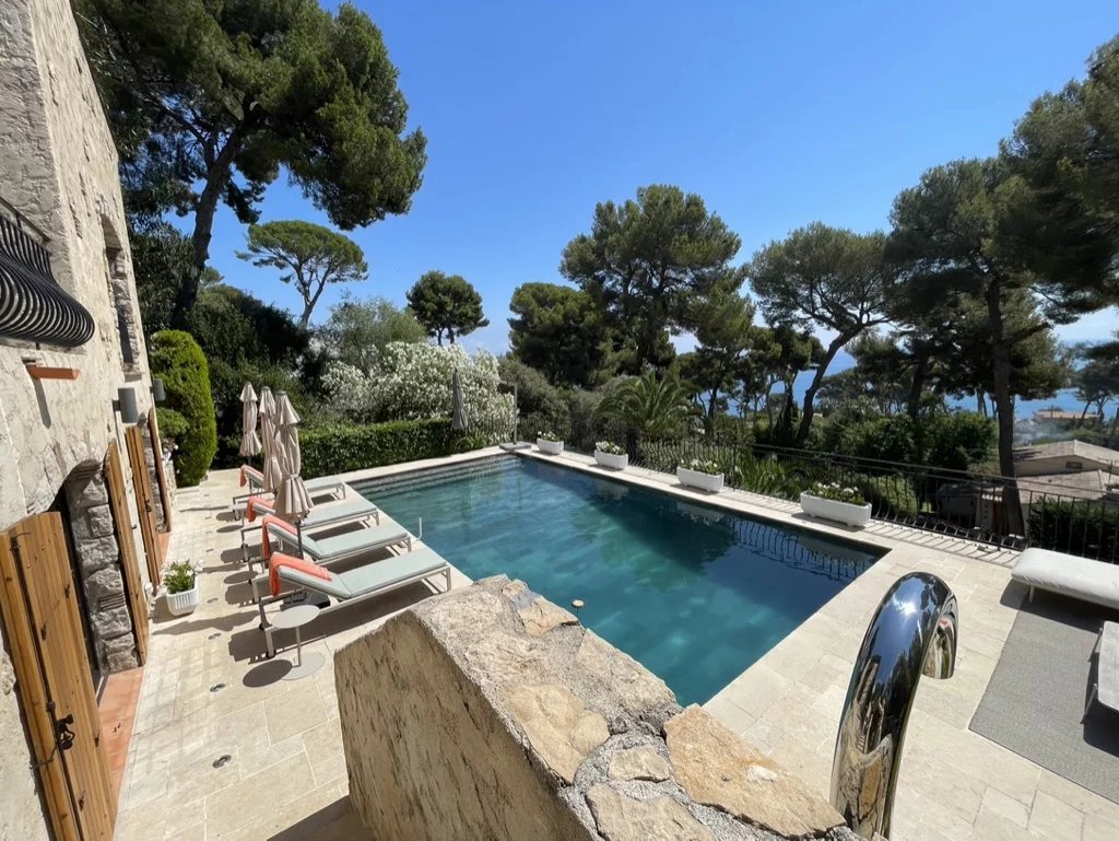 Villa de luxe 6P / 5 salles de bains avec piscine chauffée au Cap d'Antibes - ID Villa Chloé