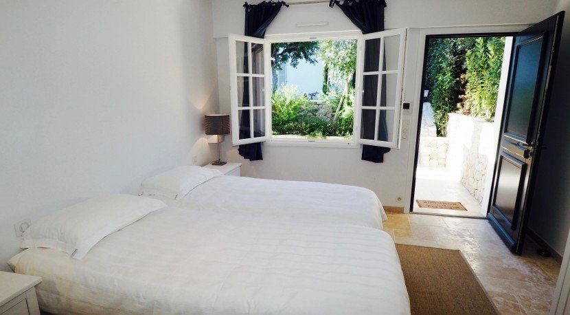 5 slaapkamers / 5 badkamers Villa met zwembad op de Cap d'Antibes - ID Villa Caroline