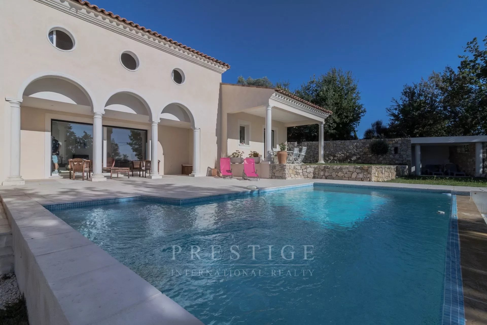 Near Valbonne 4-bedrooms house with swimming pool