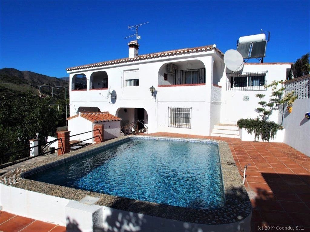 Villa in Torrecuevas with 5 bedrooms and pool
