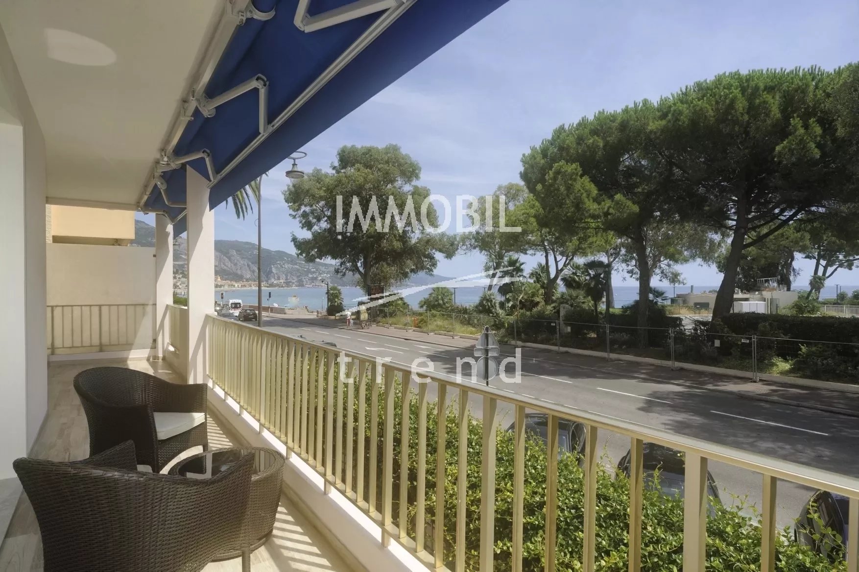 ROQUEBRUNE BEACHES - APARTMENT 3 ROOMS WITH BALCONY AND CELLAR