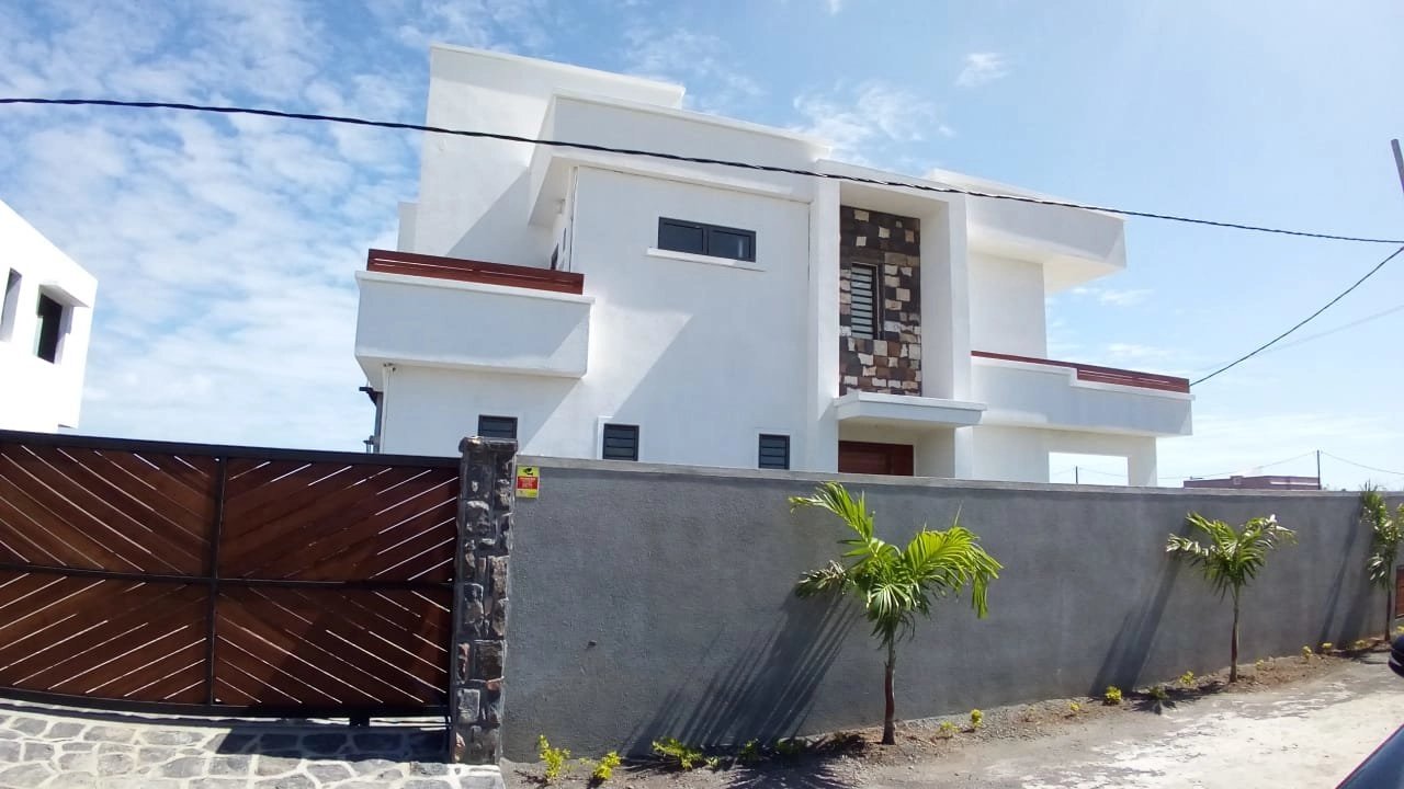 Modern new house near the beach