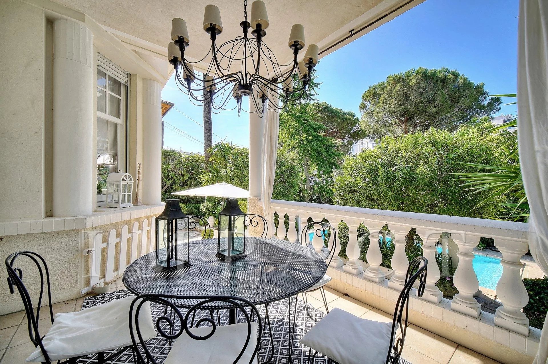 Très jolie villa à louer proche Centre Cannes