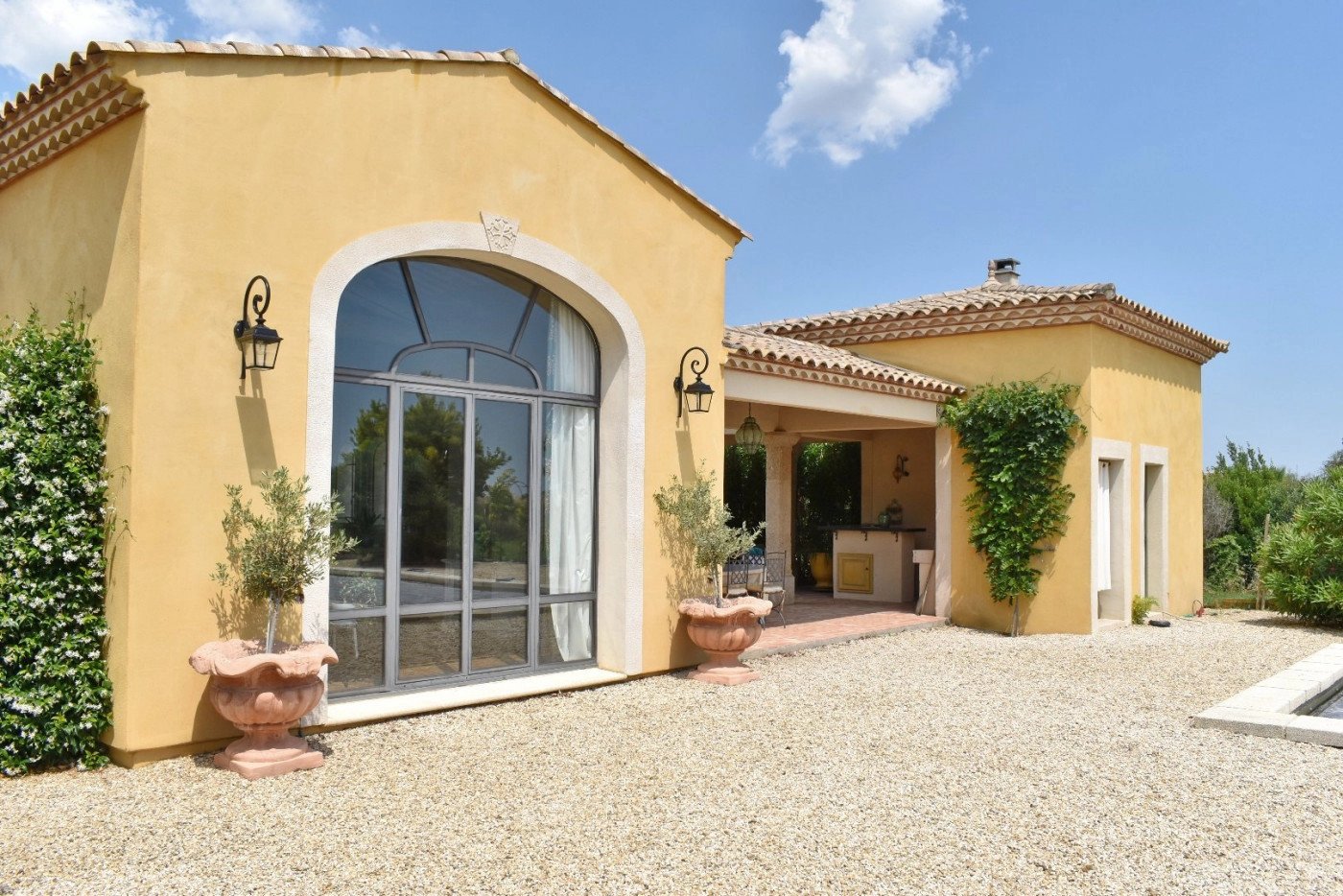 Mansion few minutes from Pézenas with pool
