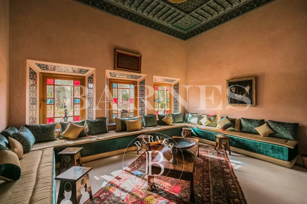 For sale, a superb palace in the Palmeraie Dar Tounsi on 1 hectare of landscaped land. - picture 6 title=