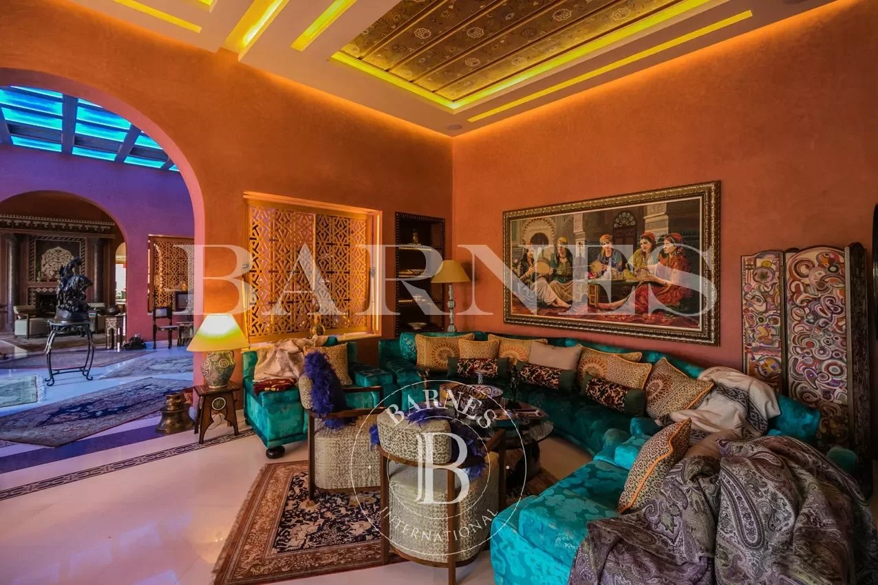 For sale, a superb palace in the Palmeraie Dar Tounsi on 1 hectare of landscaped land. - picture 5 title=