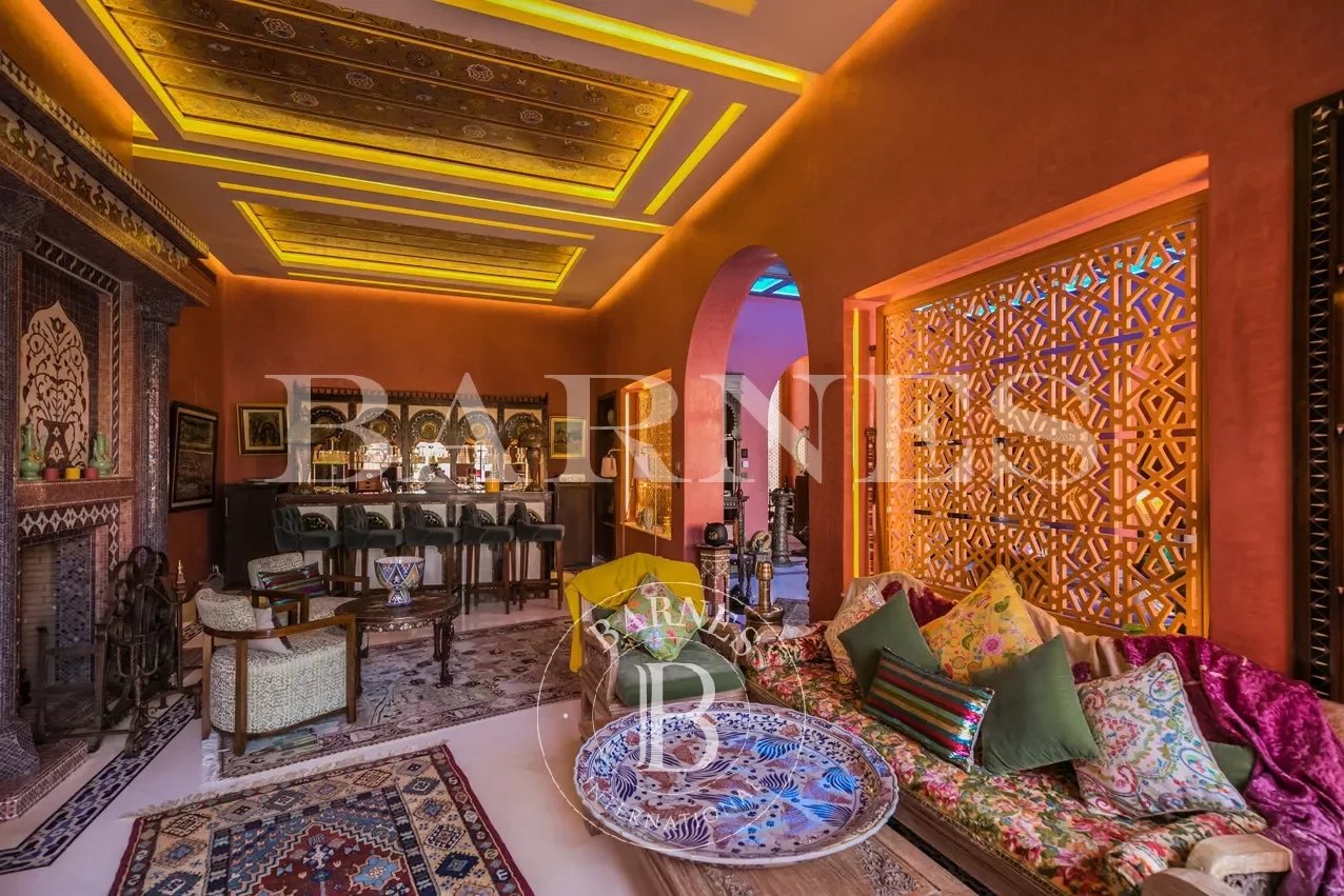 For sale, a superb palace in the Palmeraie Dar Tounsi on 1 hectare of landscaped land. - picture 9 title=