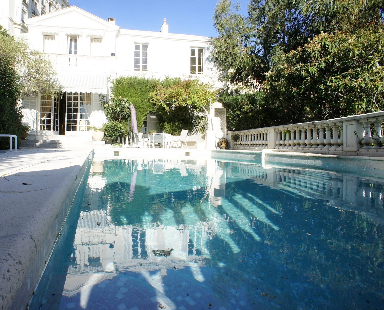 Belle Epoque villa with pool in the city of Menton
