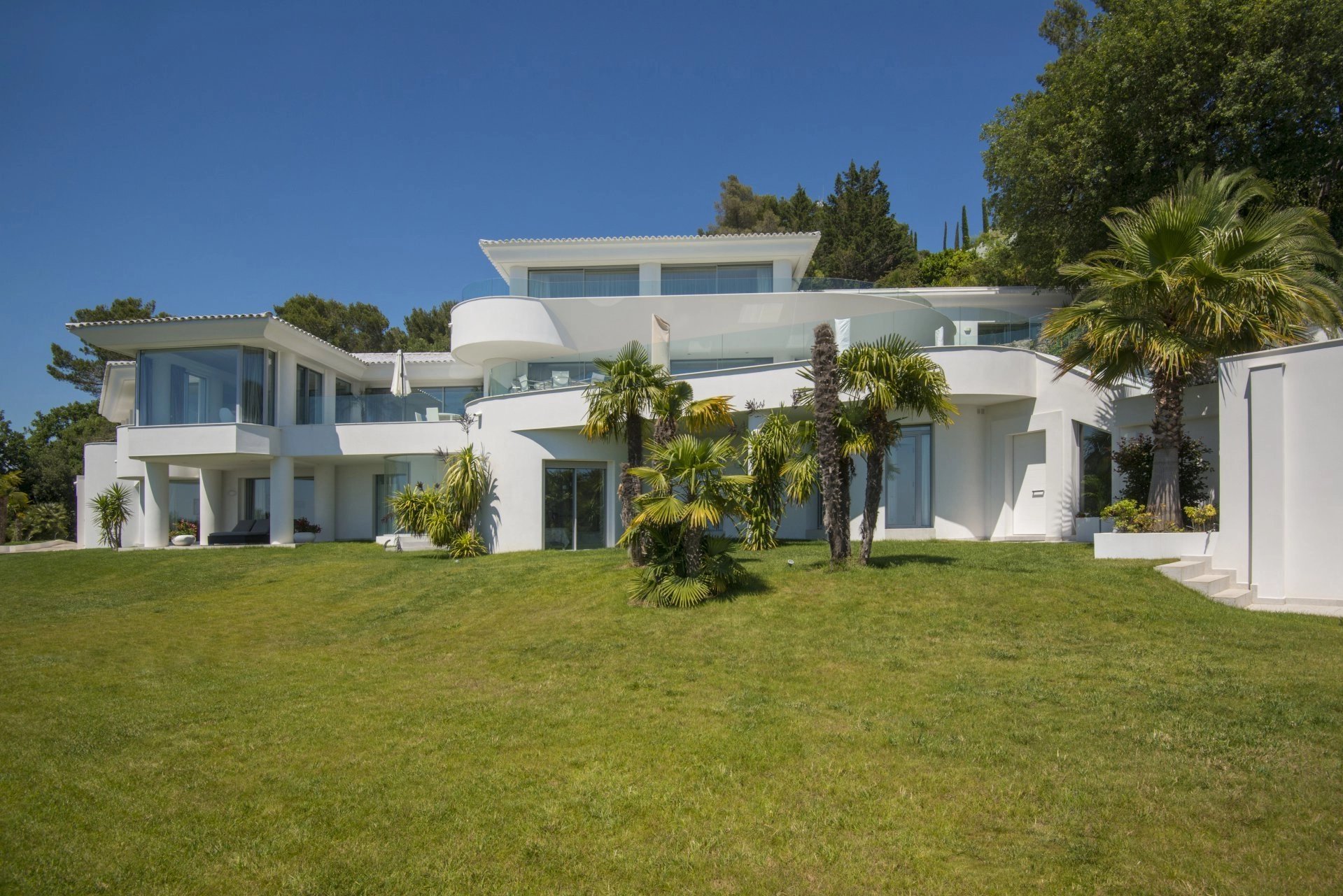 Best location in Cannes - Spectacular estate offering rare privacy
