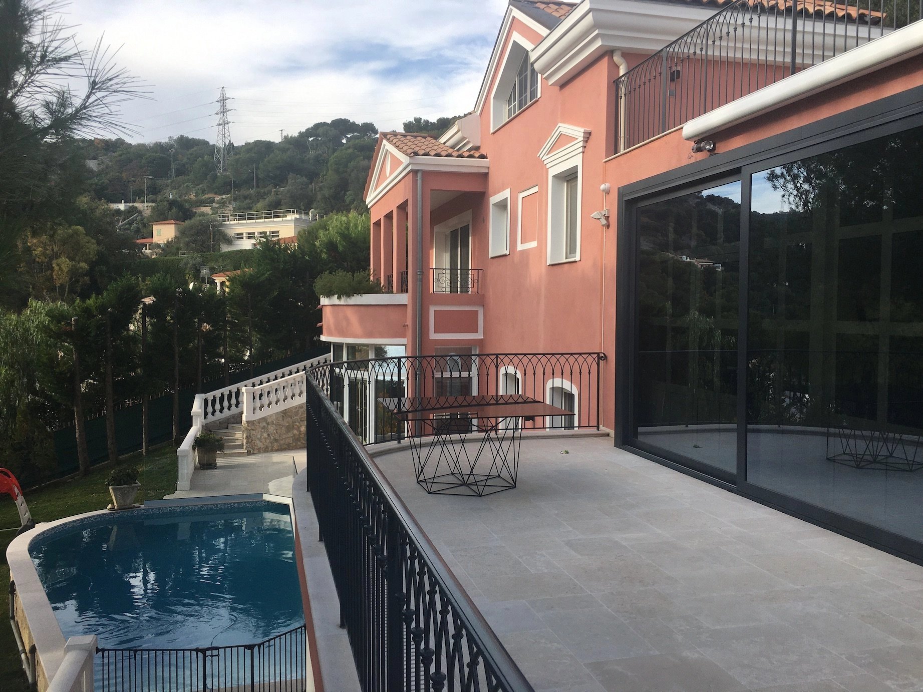 New Villa with panoramic sea view, 8 min de Monaco