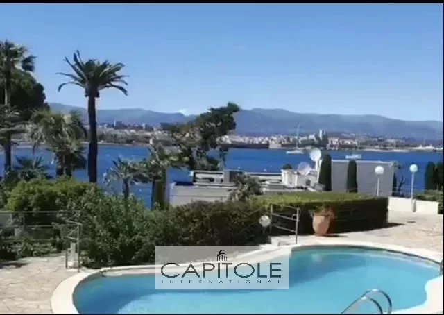 Antibes- For sale - Panoramic sea front property of 220m²