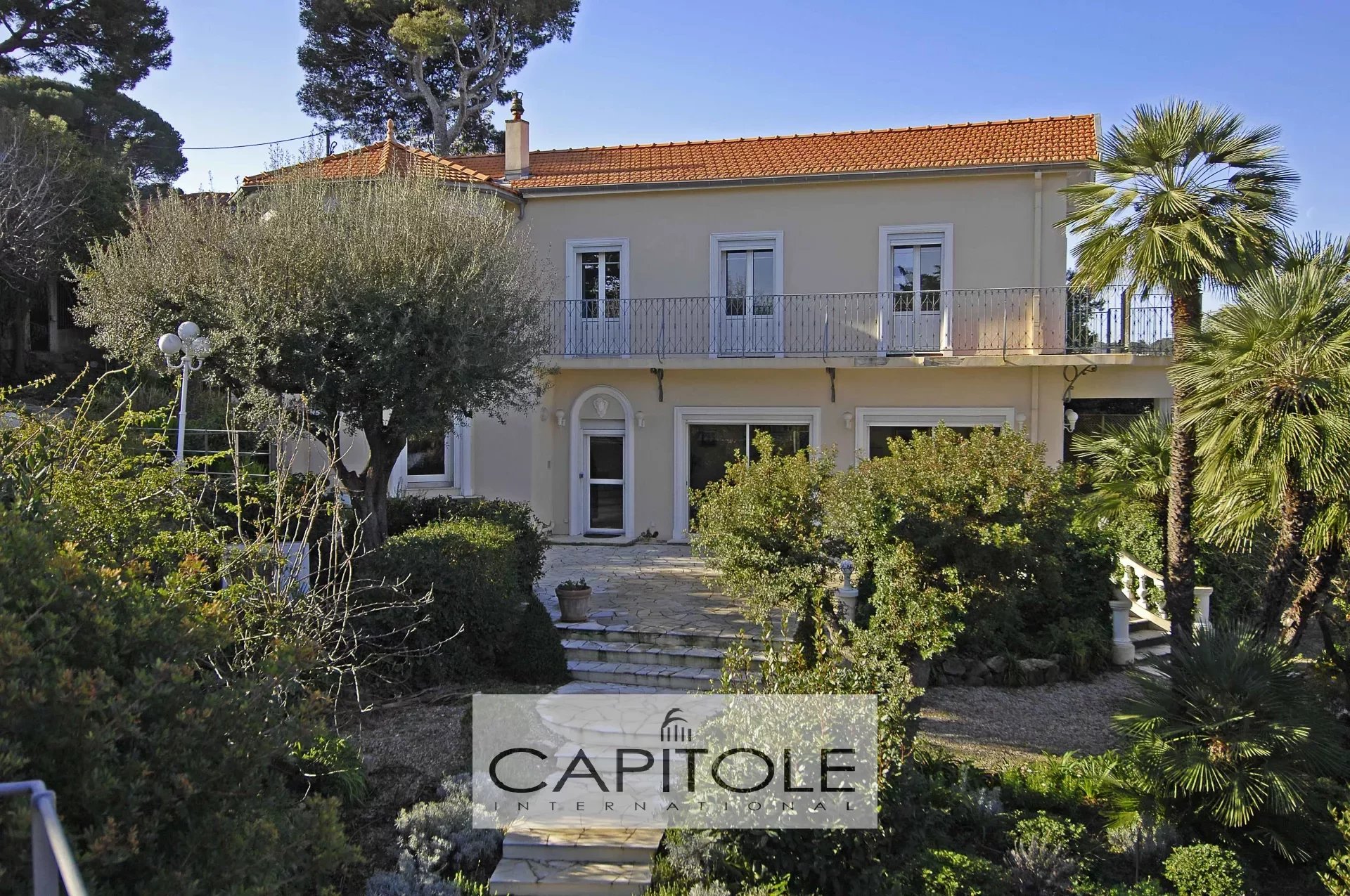 Antibes- For sale - Panoramic sea front property of 220m²