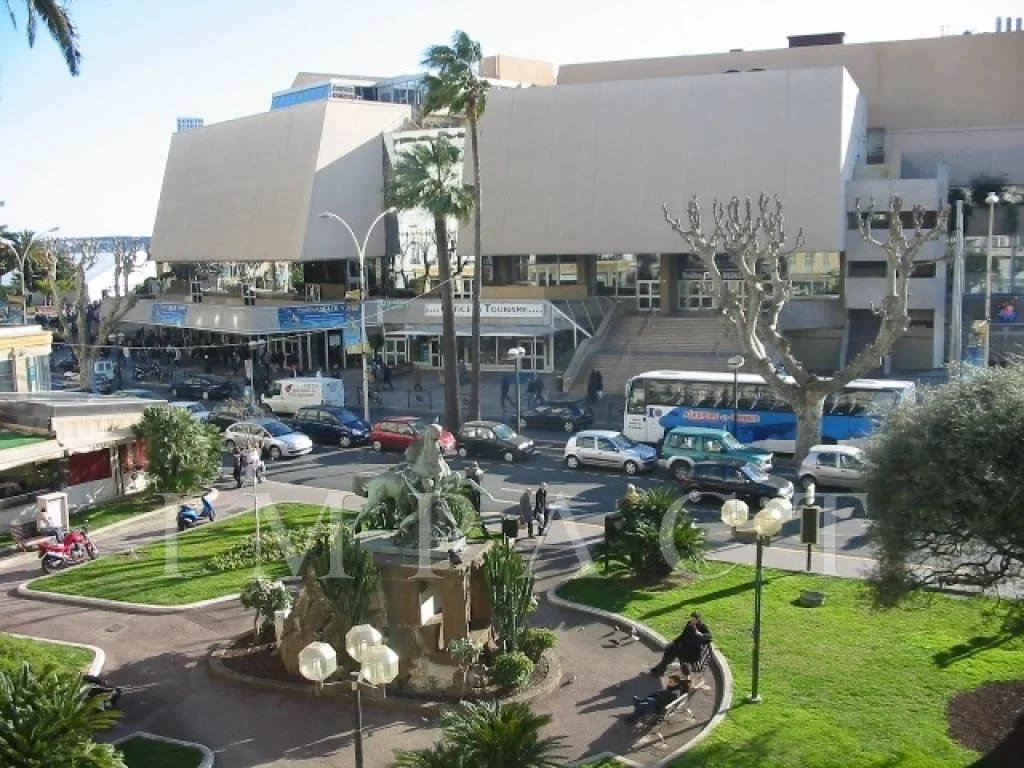 Location Immeuble - Cannes Croisette