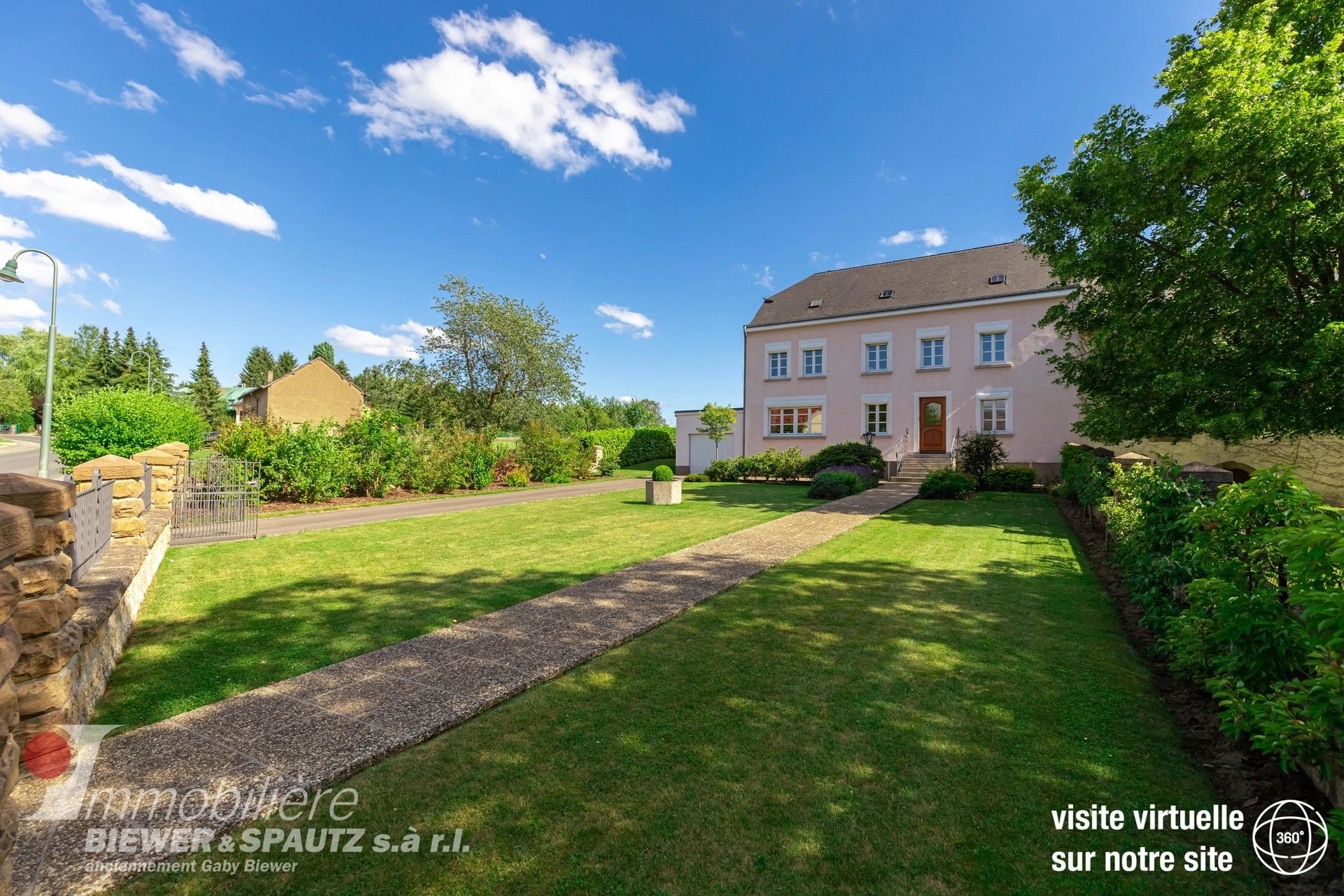 SOLD - Old farm house with 4 bedrooms in Consdorf