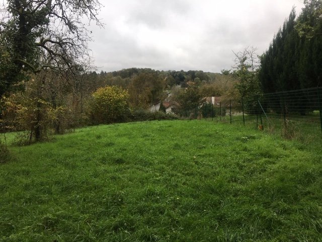 Building plot with permission for one dwelling up to 150m²