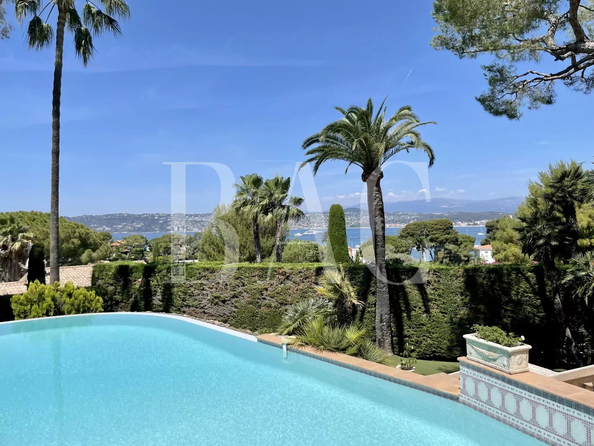 Cap d'Antibes, villa with sea view