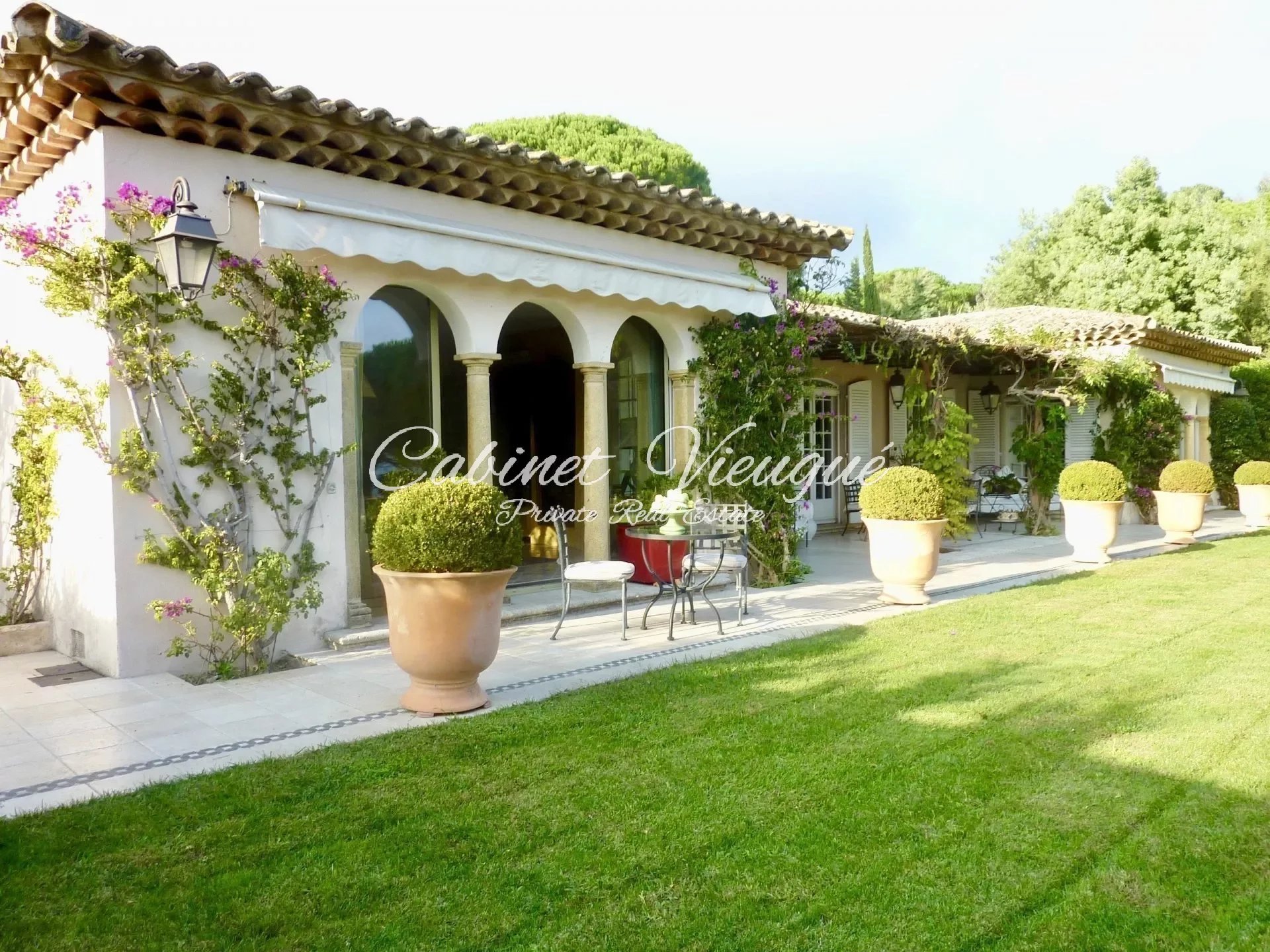 Beautifull Property with Sea View for Sale