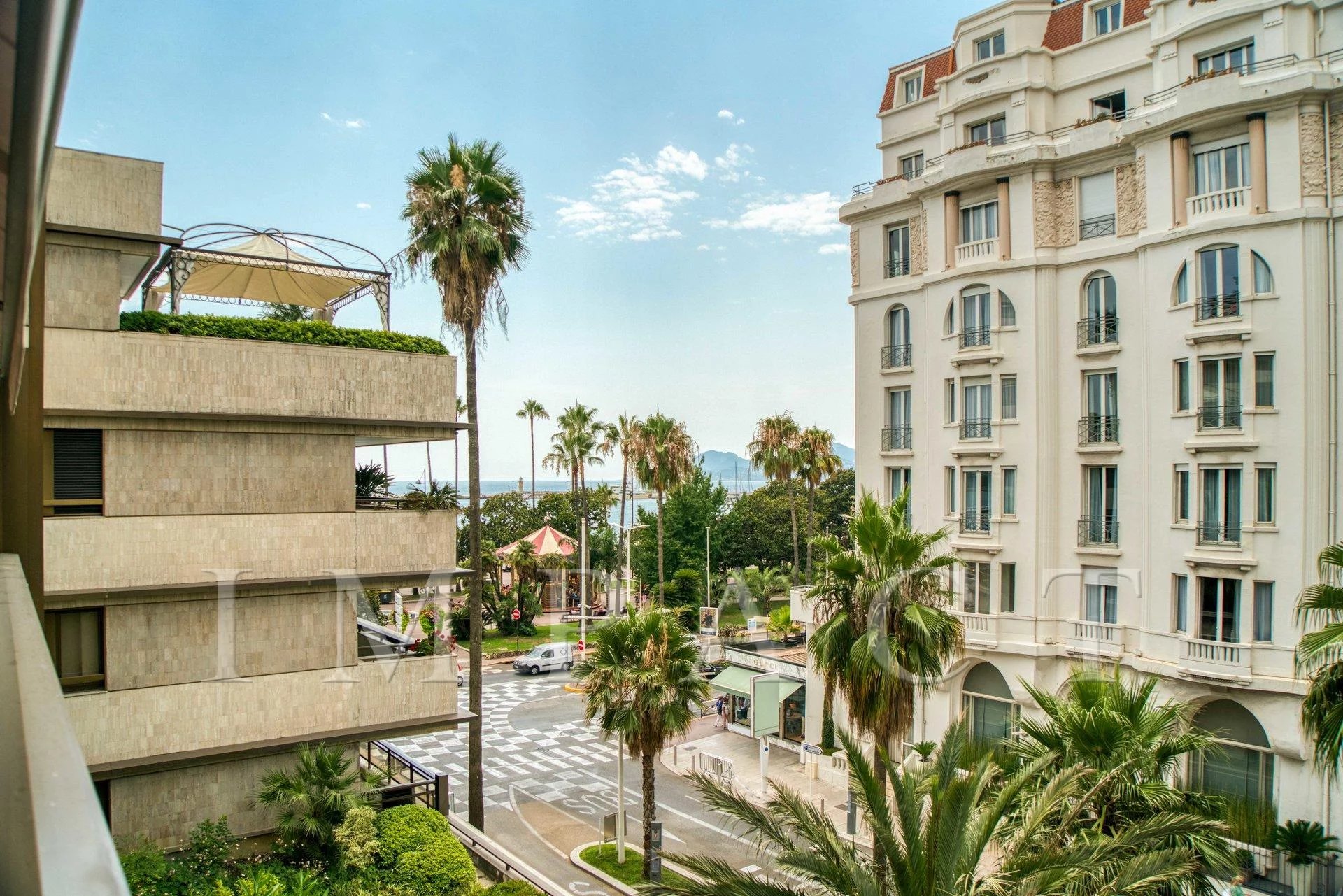 Cannes gray d'Albion duplex for Rent sea view