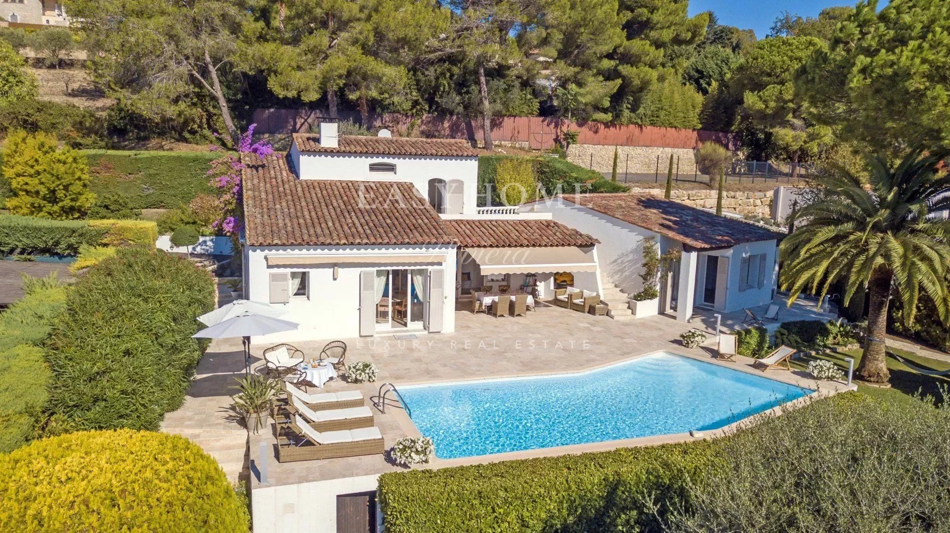 Purchase / Sale House Mougins with village view
