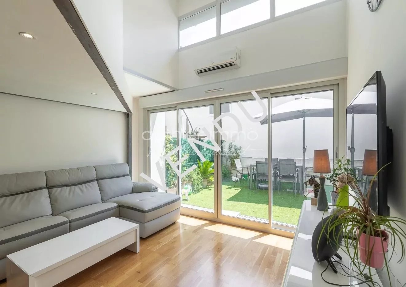 Living-room Wooden floor