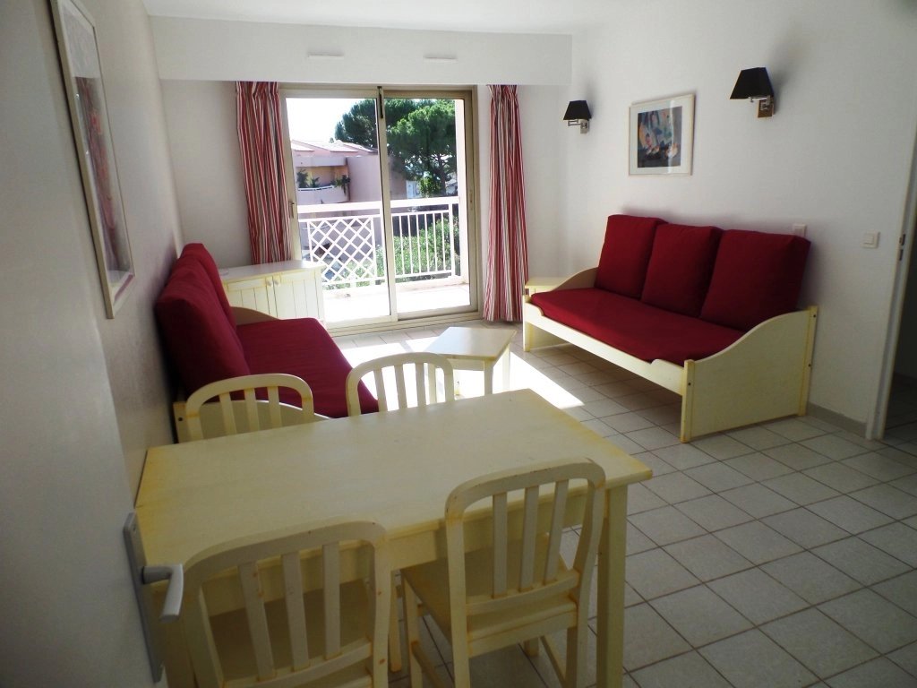 06220 GOLFE-JUAN APPARTEMENT