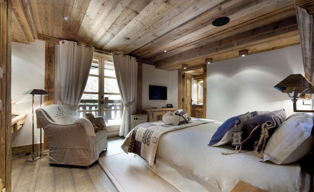 Bedroom Natural light Wooden floor