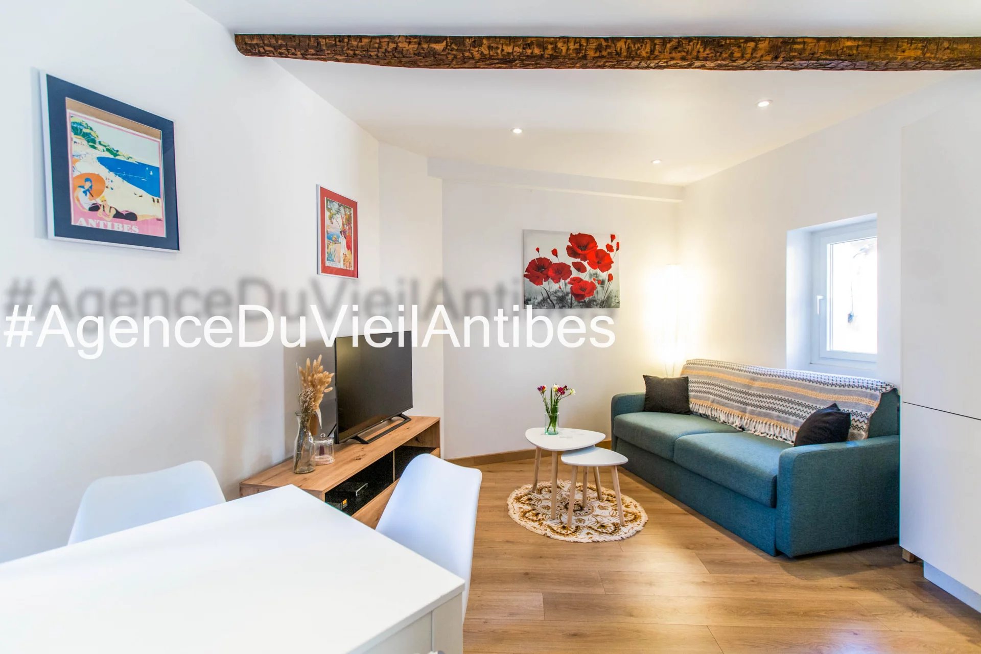 VIEIL ANTIBES - 2p de 33 m² loué meublé de Septembre a Juin