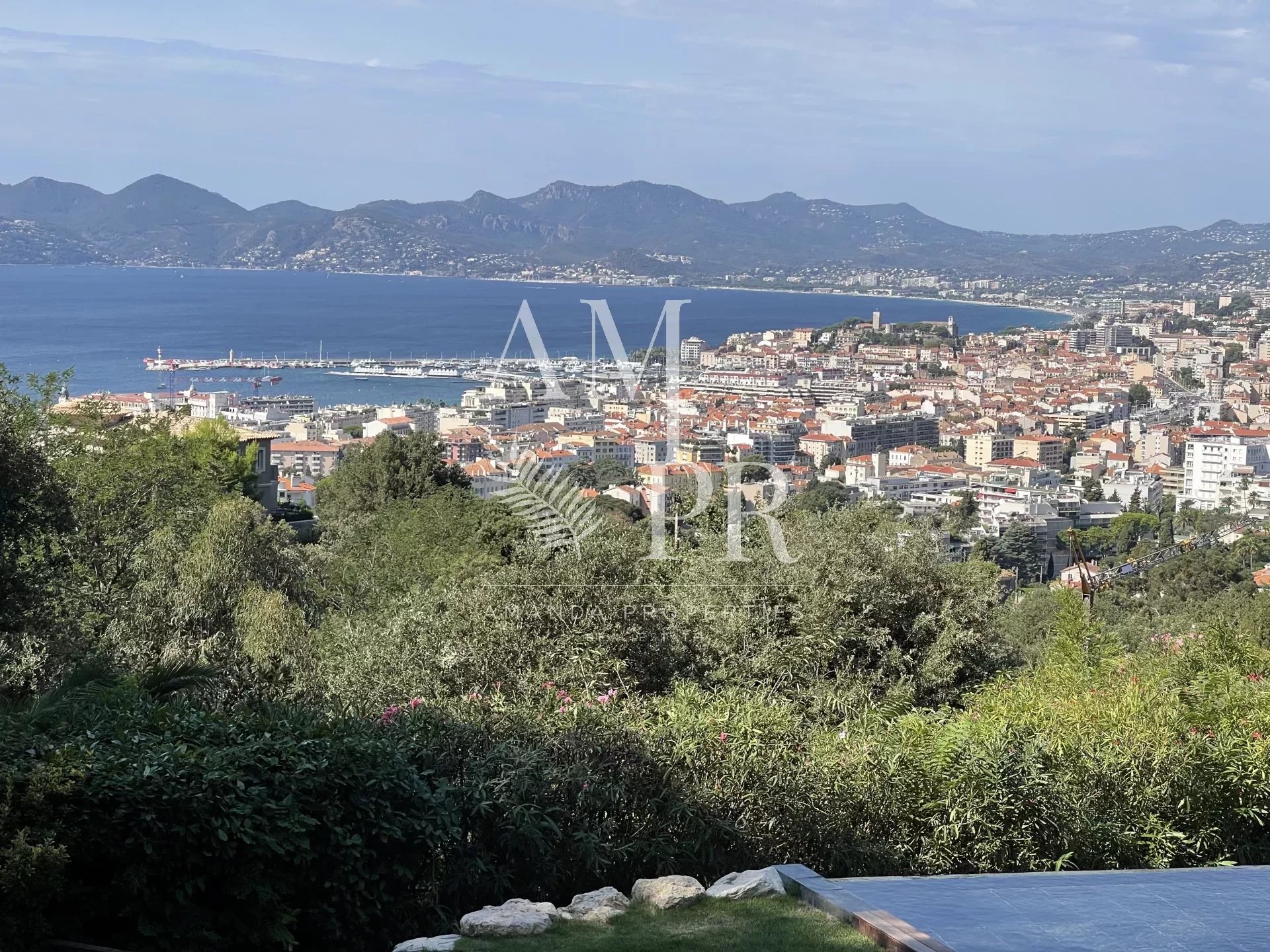 Villa contemporaine - Vue mer panoramique - Cannes