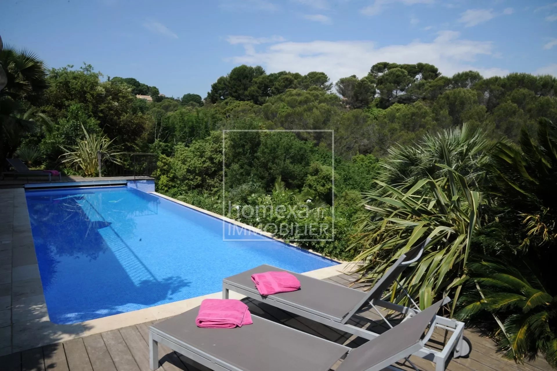 Location villa avec piscine Antibes