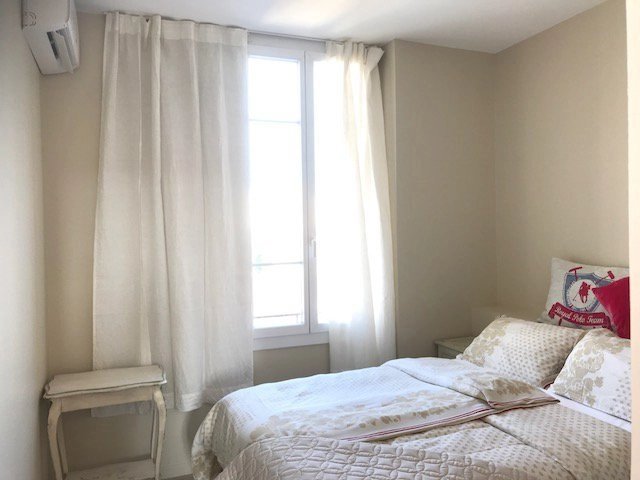 CL3- 2 slaapkamer appartement op BOVENSTE VERDIEPING in Antibes