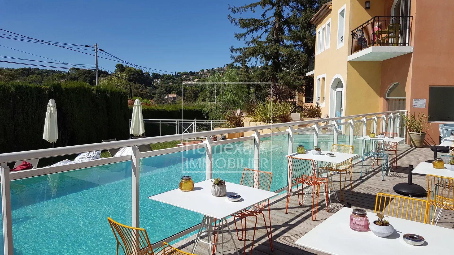 Mougins real estate : view on the pool