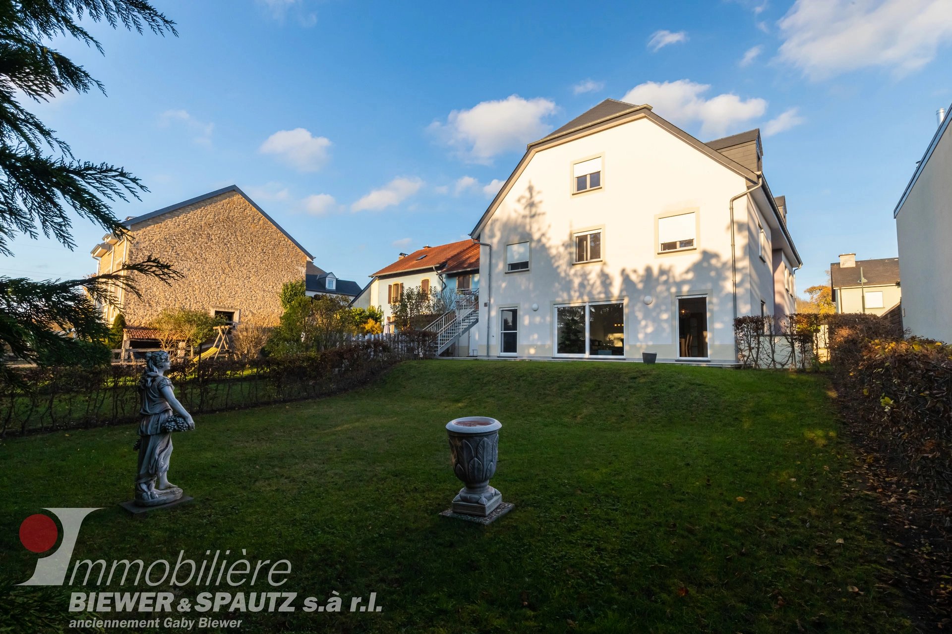 SOLD - triplex apartment with 4 bedrooms in Berbourg