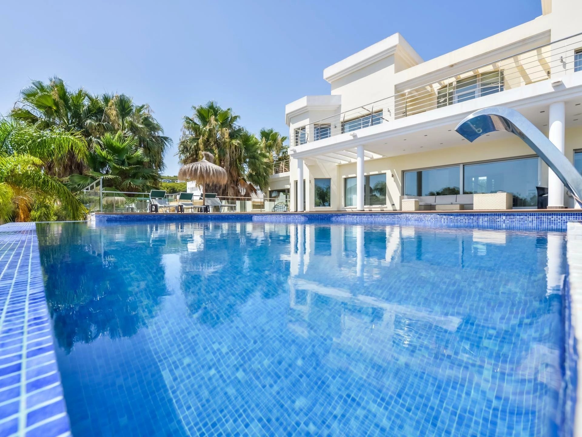 Spacious, luxurious modern villa with sea views and spa