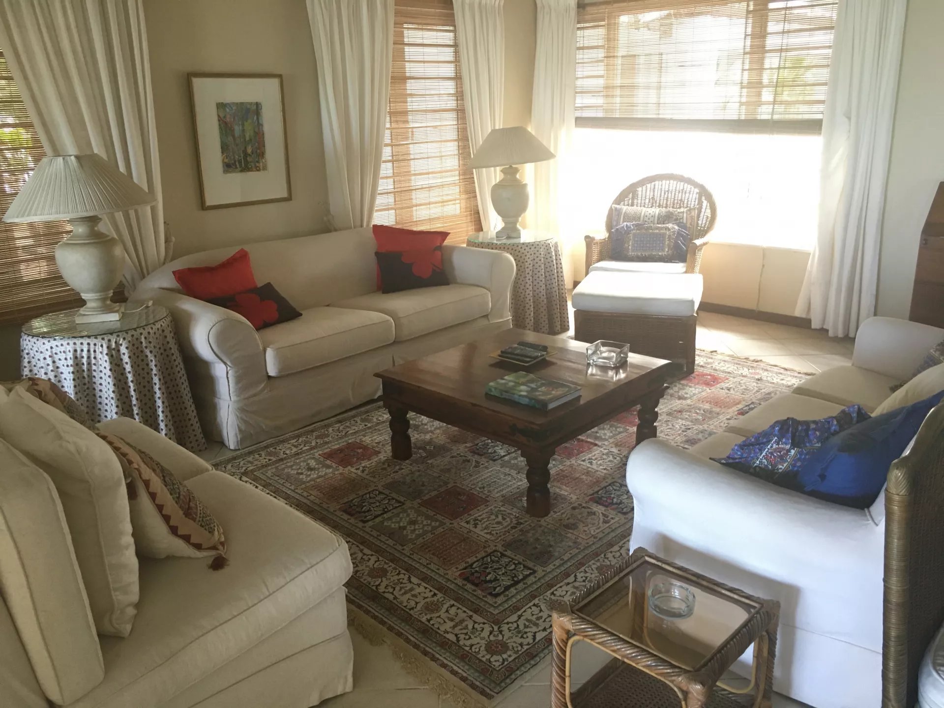 Fully furnished 4bedroom seafront villa for rent